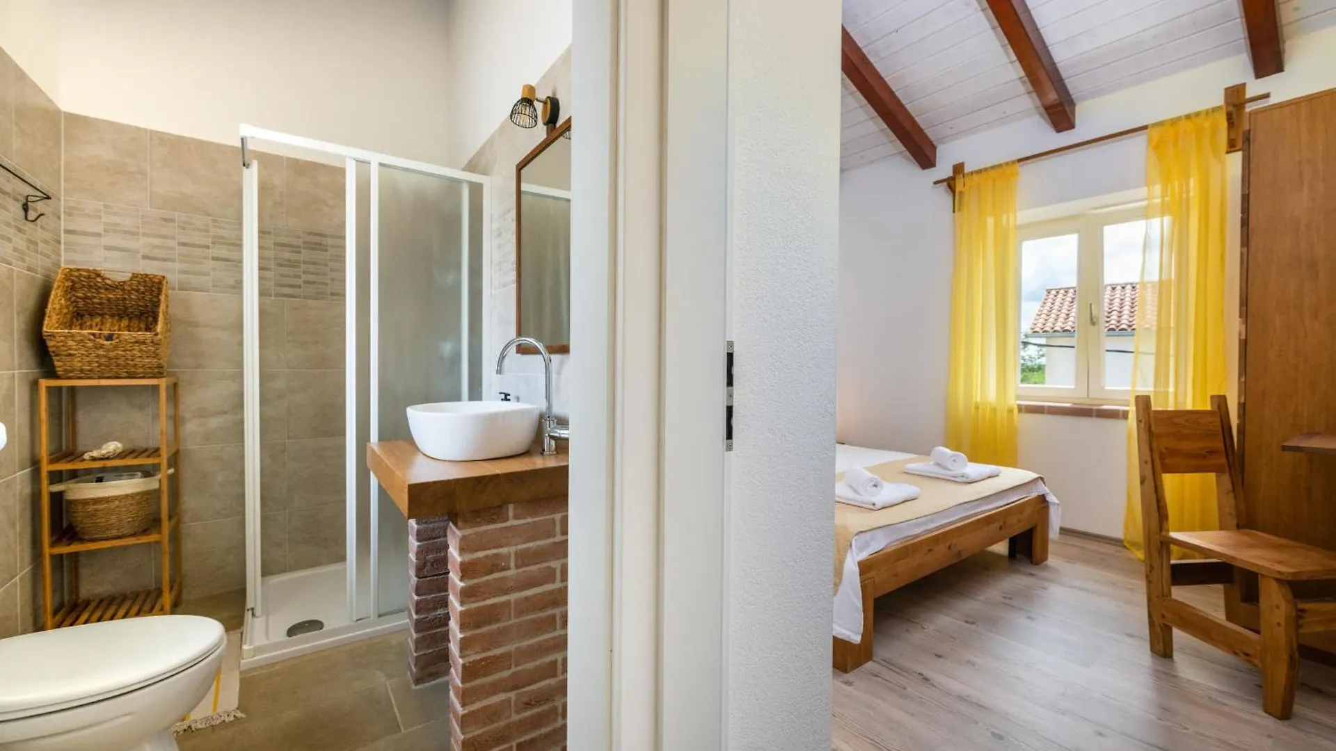 Villa Katja Near Pula With Whirlpool Only 3 Km From The Beach Krnica