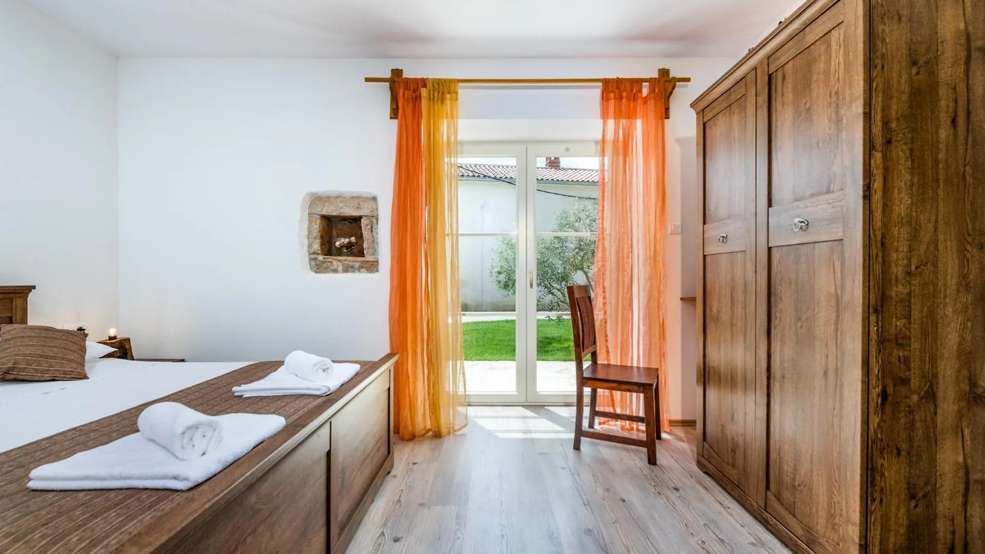 Villa Katja Near Pula With Whirlpool Only 3 Km From The Beach Krnica