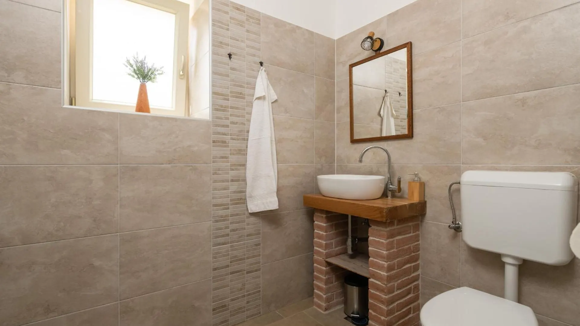 Villa Katja Near Pula With Whirlpool Only 3 Km From The Beach Krnica