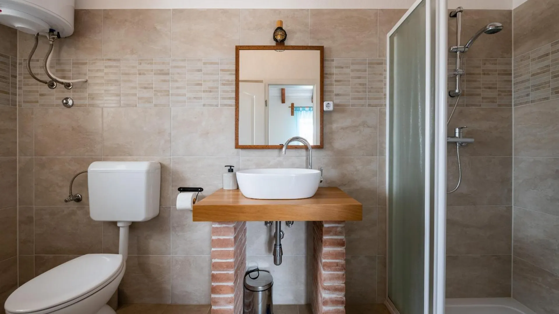 Villa Katja Near Pula With Whirlpool Only 3 Km From The Beach Krnica
