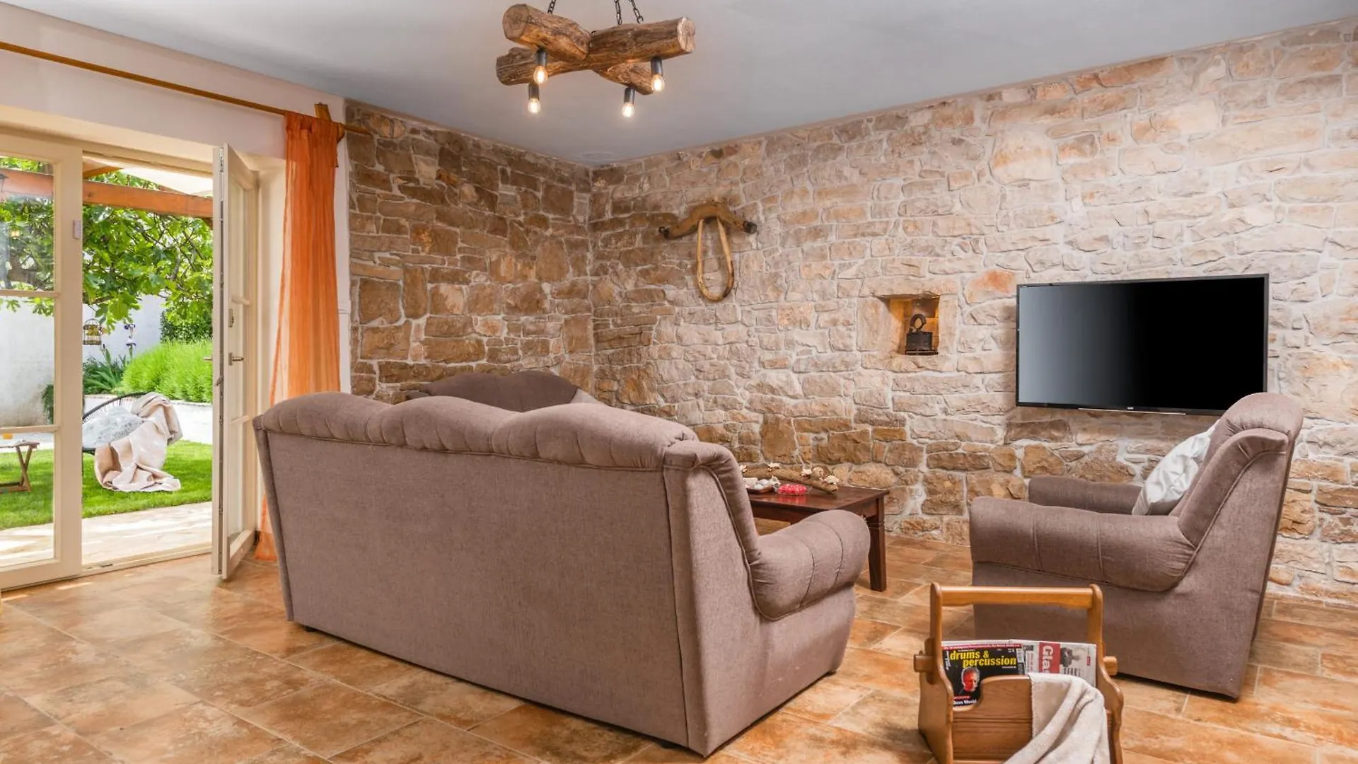 Villa Katja Near Pula With Whirlpool Only 3 Km From The Beach Krnica