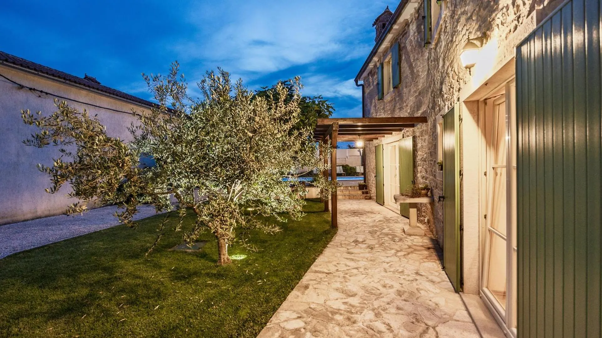 Villa Katja Near Pula With Whirlpool Only 3 Km From The Beach クルニカ クロアチア